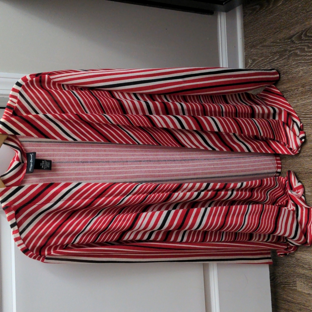Maggie Barnes Size 5X 34/36 Red,Cream & Black Open Front Cardigan.